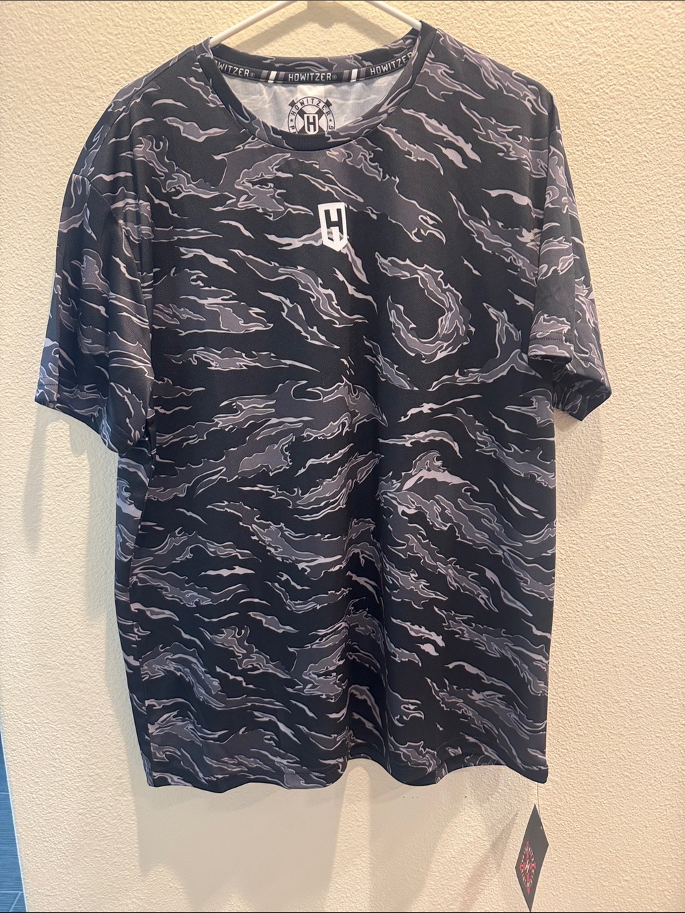Men’s Black & Gray Camouflage performance tee